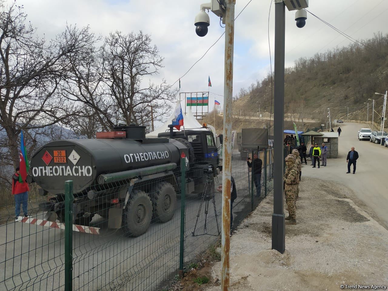 Sülhməramlılara aid 45 maşın Laçın yolundan maneəsiz keçib (FOTO)