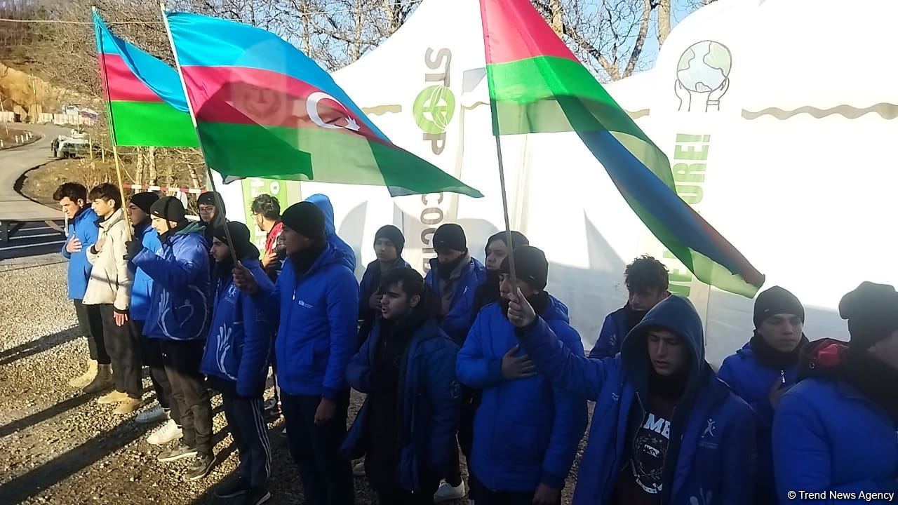 Laçın-Xankəndi yolundakı aksiya 114 gündür davam edir (FOTO)