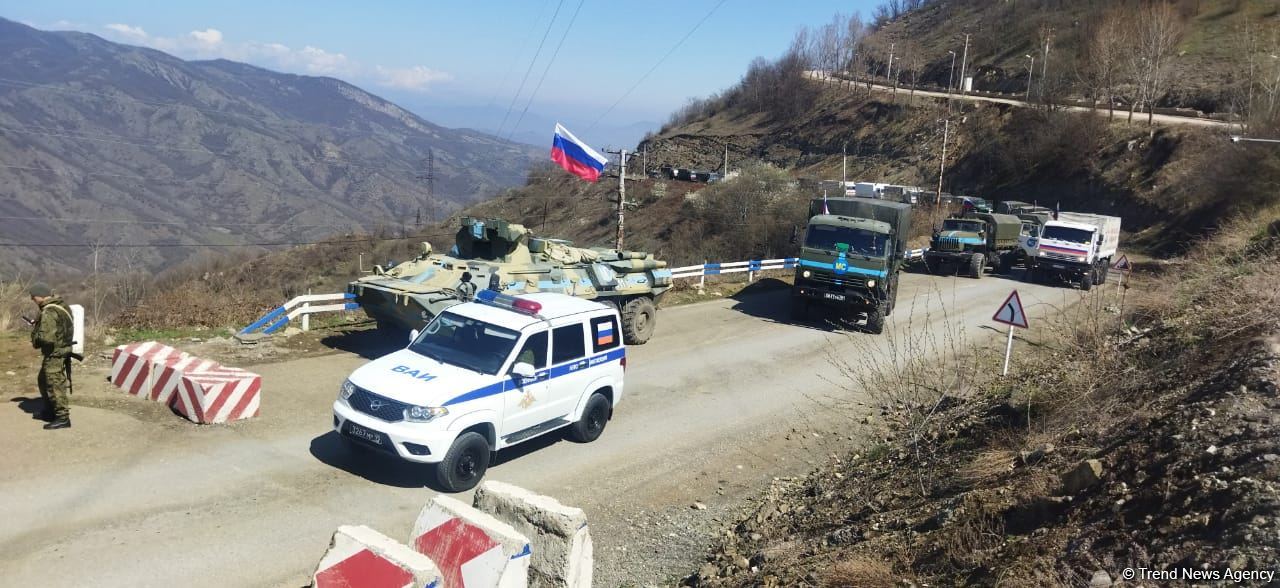 Sülhməramlılara aid 21 maşın Laçın yolundan maneəsiz keçib (FOTO)
