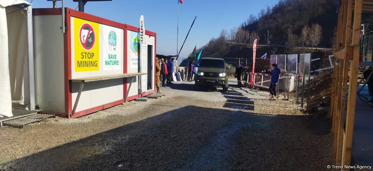 Sülhməramlılara aid 4 maşın Laçın yolundan maneəsiz keçib (FOTO)