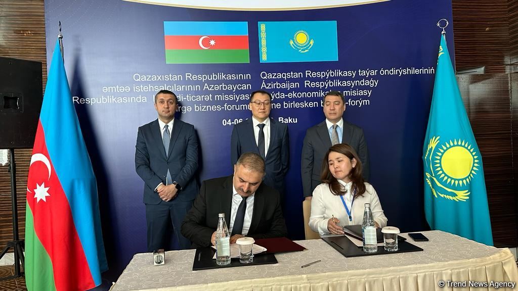 Qazaxıstanla Azərbaycan arasında biznes sazişləri imzalanıb (FOTO)