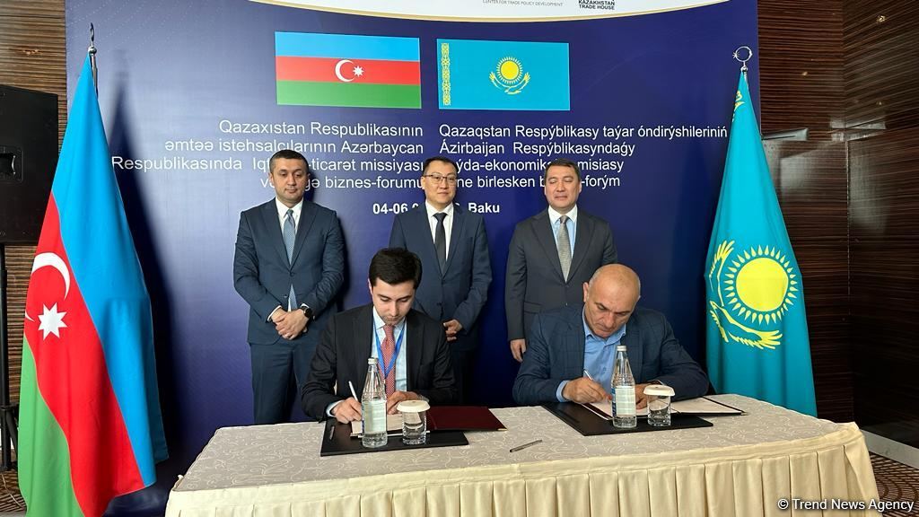 Qazaxıstanla Azərbaycan arasında biznes sazişləri imzalanıb (FOTO)