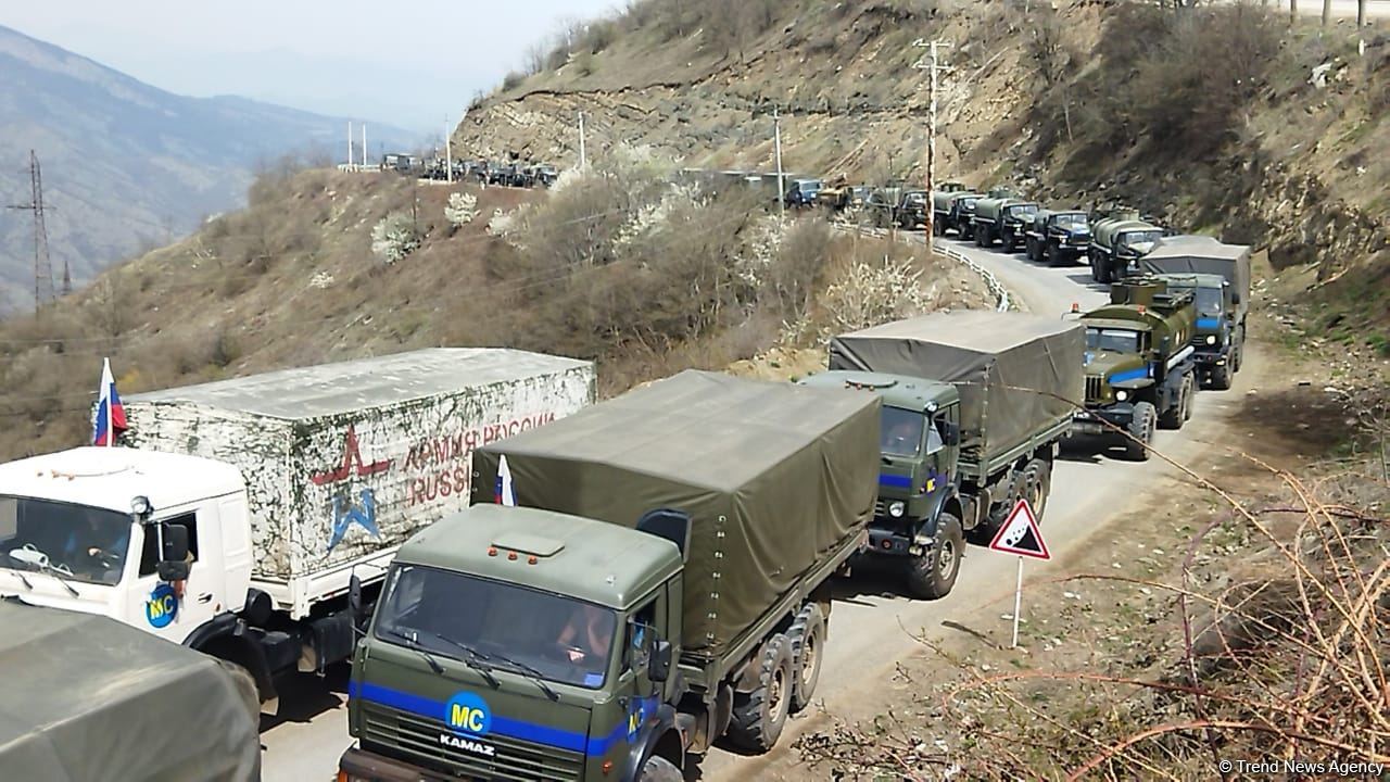 Erməni sakinlərin də olduğu avtomobillər Laçın yolundan maneəsiz keçib (FOTO)