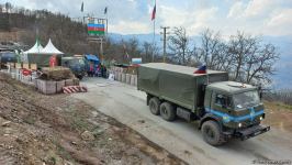 Sülhməramlılara aid 80 avtomobil Laçın yolundan maneəsiz keçib (FOTO)