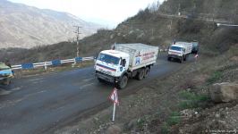 Sülhməramlılara aid yeddi avtomobil Laçın yolundan maneəsiz keçib (FOTO)