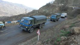 Sülhməramlılara aid yeddi avtomobil Laçın yolundan maneəsiz keçib (FOTO)