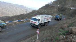 Sülhməramlılara aid yeddi avtomobil Laçın yolundan maneəsiz keçib (FOTO)