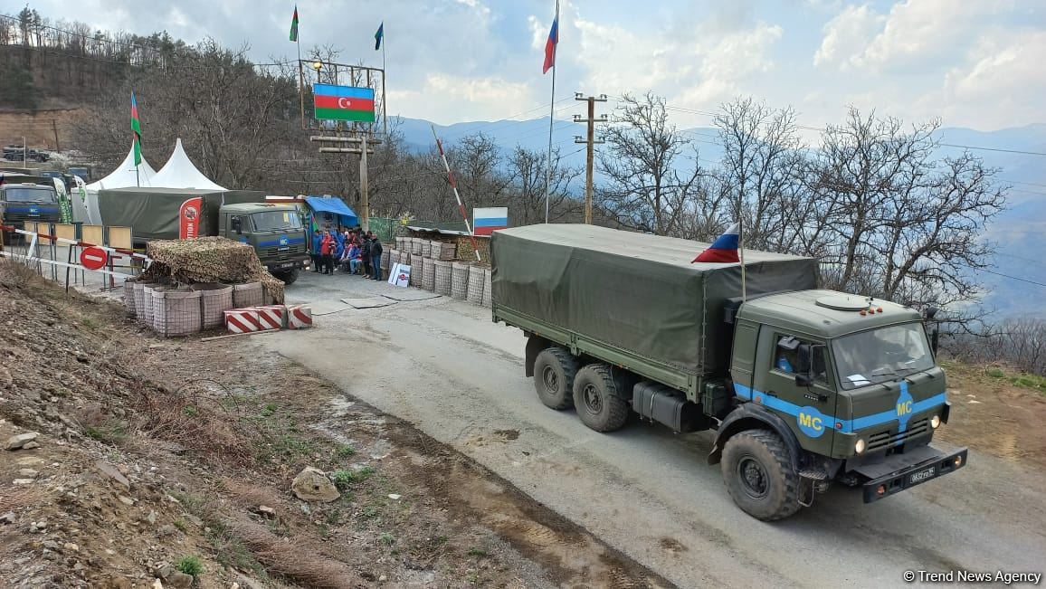 Sülhməramlılara aid 80 avtomobil Laçın yolundan maneəsiz keçib (FOTO)