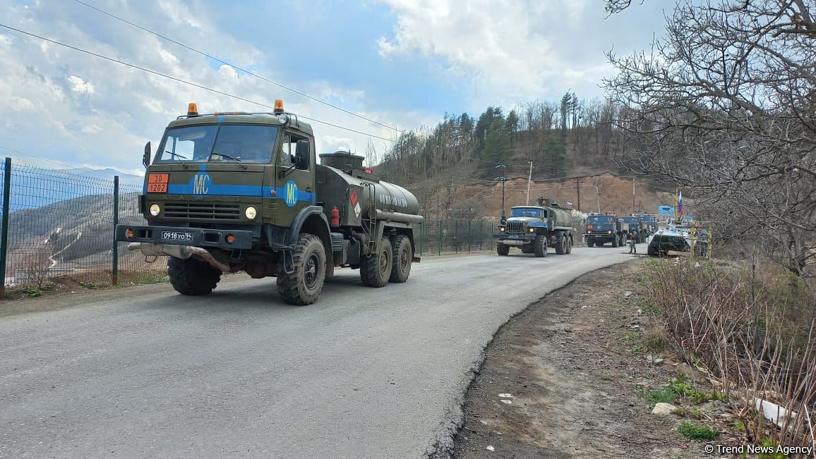 Sülhməramlılara aid 80 avtomobil Laçın yolundan maneəsiz keçib (FOTO)
