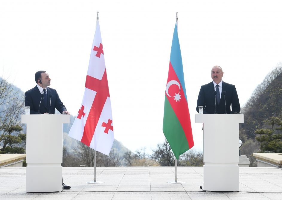 Prezident İlham Əliyev və Gürcüstanın Baş naziri İraklı Qaribaşvili mətbuata bəyanatlarla çıxış ediblər (FOTO/VİDEO) (YENİLƏNİB)