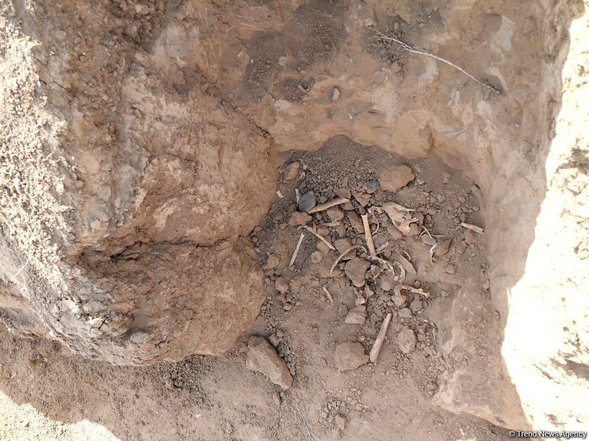Ağdamda tapılan insan sümüklərinin görüntüsü yayılıb (FOTO)