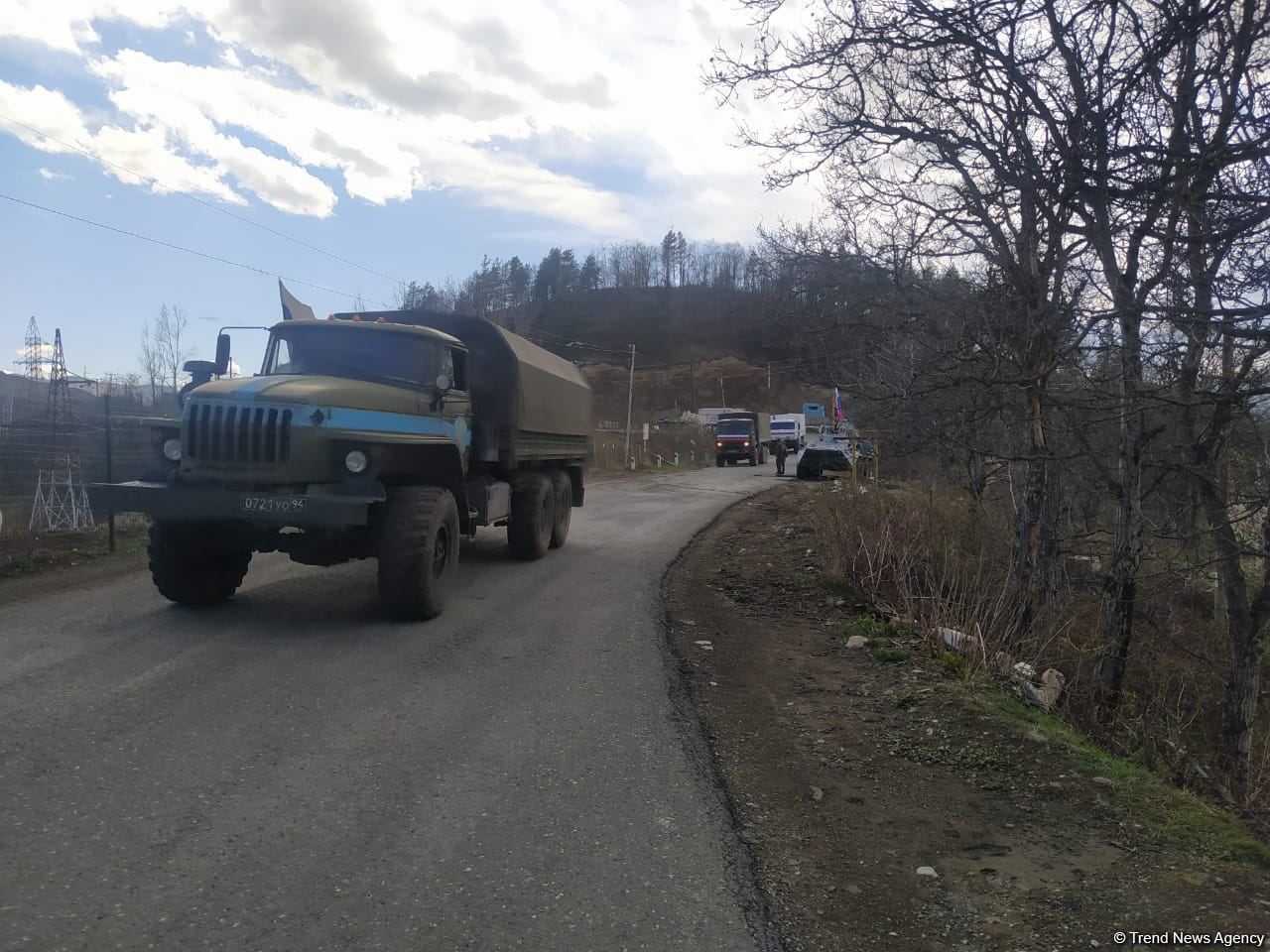 Sülhməramlılara aid 18 avtomobil Laçın yolundan maneəsiz keçib (FOTO)