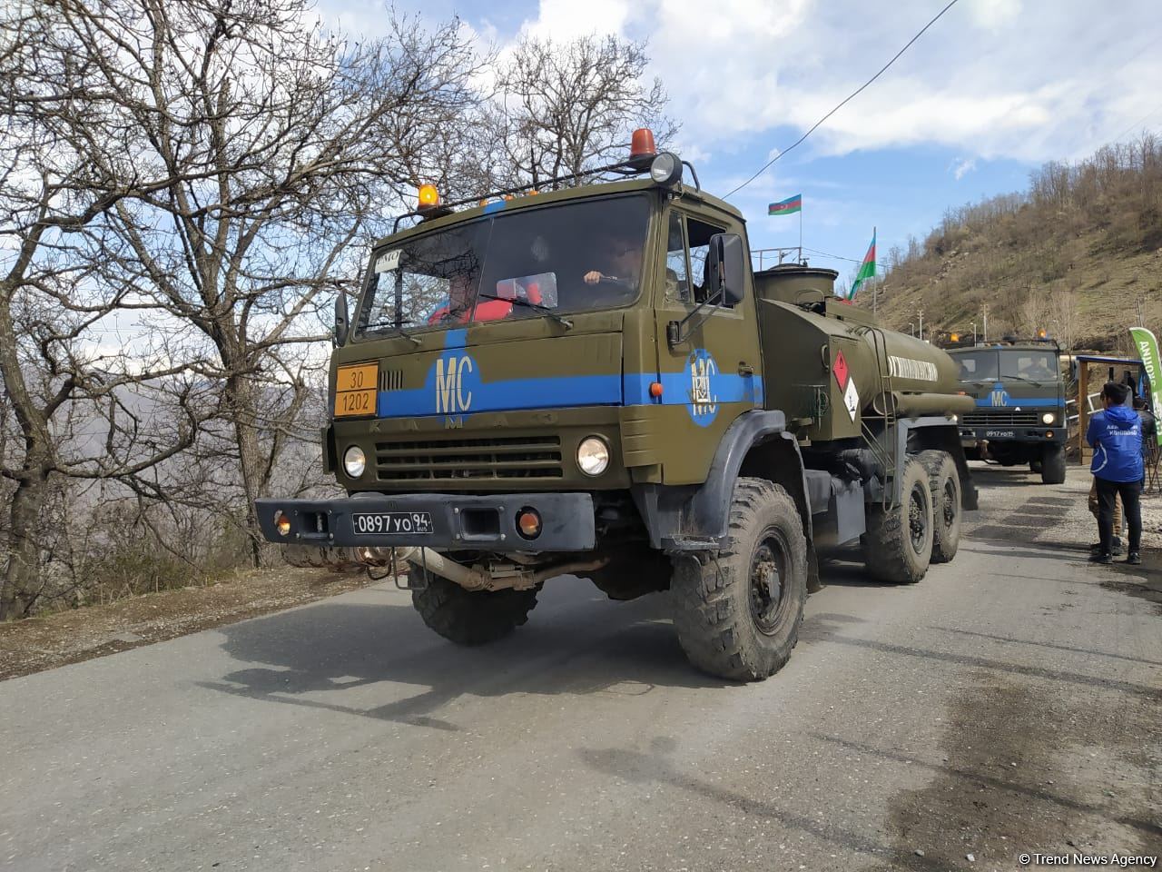 Sülhməramlılara aid 29 avtomobil Laçın yolundan maneəsiz keçib (FOTO)
