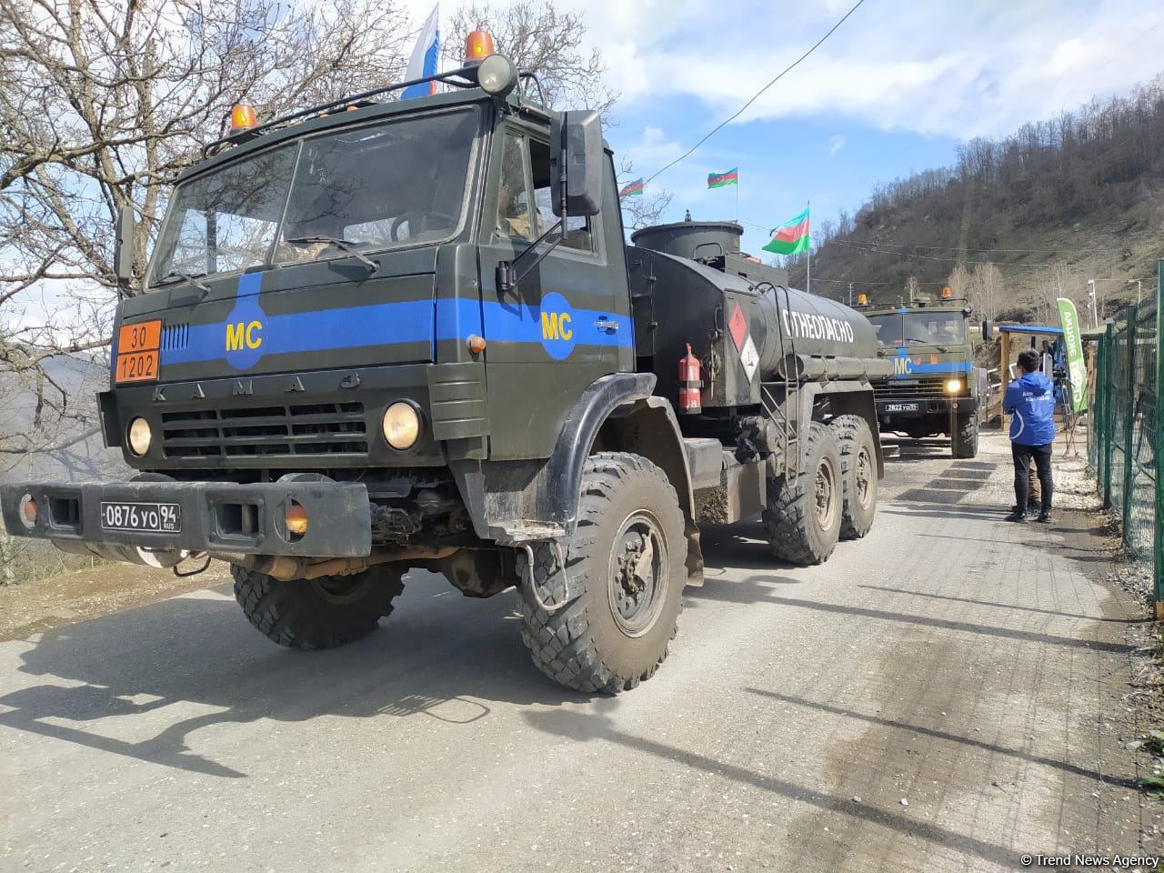 Sülhməramlılara aid 29 avtomobil Laçın yolundan maneəsiz keçib (FOTO)