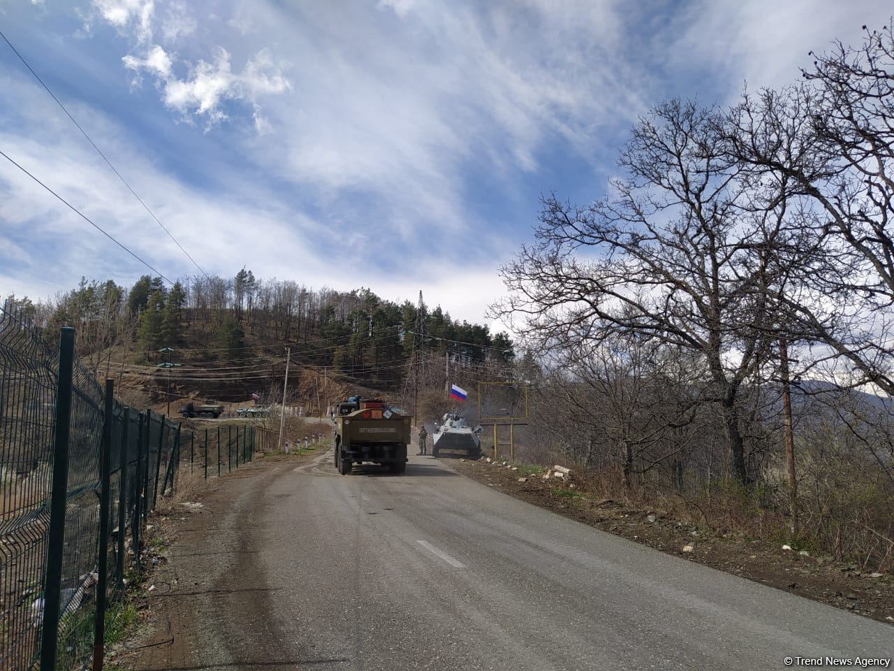 Sülhməramlılara aid 29 avtomobil Laçın yolundan maneəsiz keçib (FOTO)