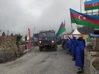 Sülhməramlılara aid 10 avtomobil Laçın yolundan maneəsiz keçib (FOTO)