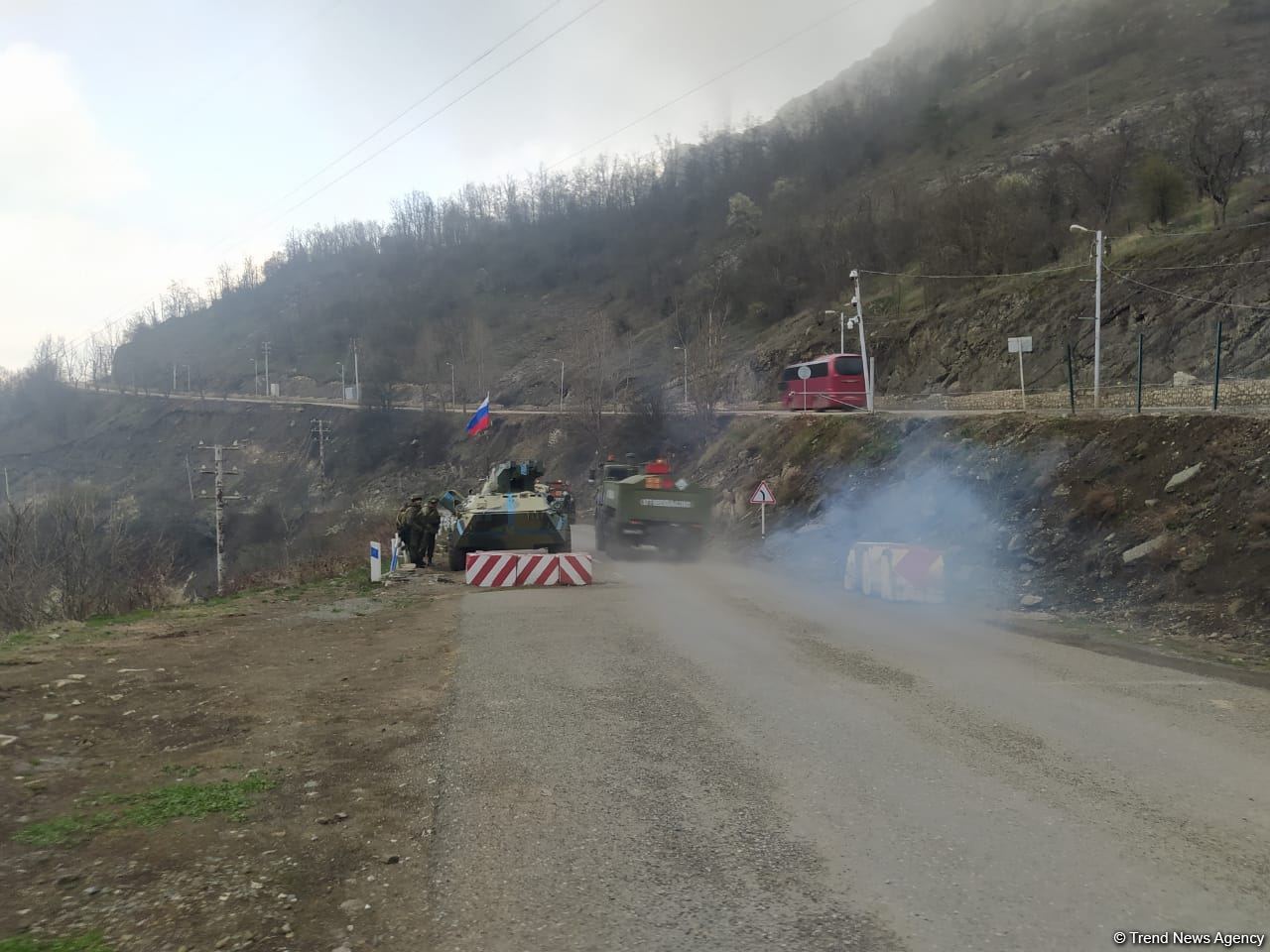 Sülhməramlılara aid 10 avtomobil Laçın yolundan maneəsiz keçib (FOTO)