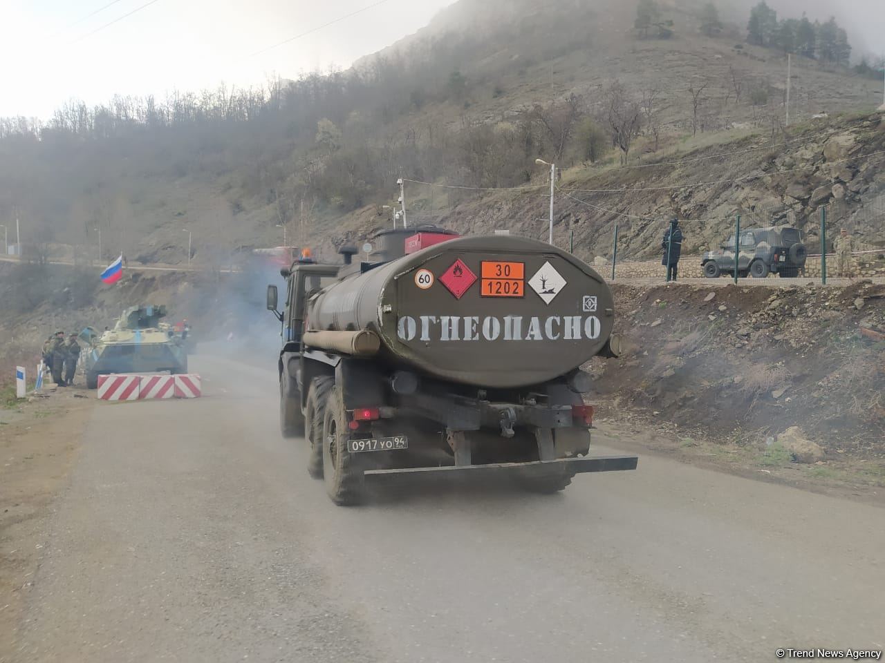 Sülhməramlılara aid 10 avtomobil Laçın yolundan maneəsiz keçib (FOTO)