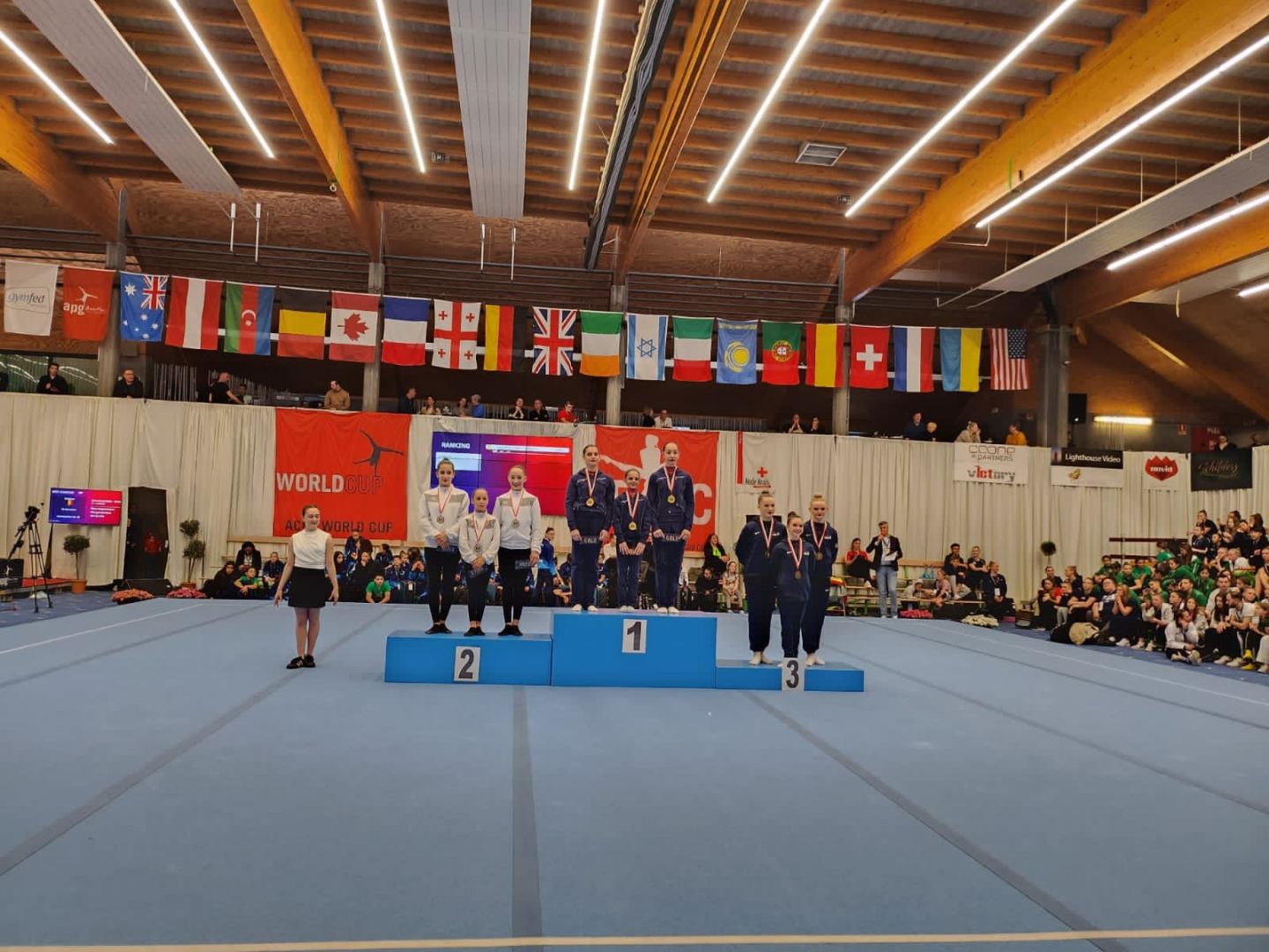 Azərbaycan gimnastları Belçikada keçirilən yarışlarda qızıl və gümüş medal qazanlıblar (FOTO)