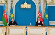 Azərbaycan və Qazaxıstan prezidentləri mətbuata bəyanatlarla çıxış ediblər (FOTO/VİDEO) (YENİLƏNİB)