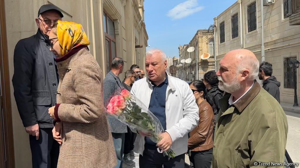 Xalq artisti İrana Tağızadə dəfn olunub (FOTO)