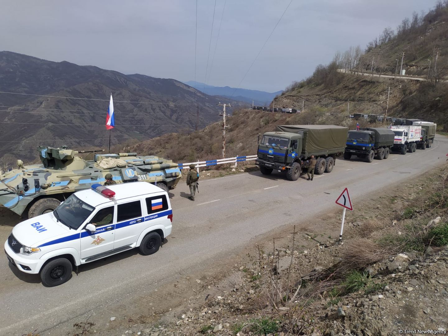 Sülhməramlılara aid 32  avtomobil Laçın yolundan maneəsiz keçib (FOTO)