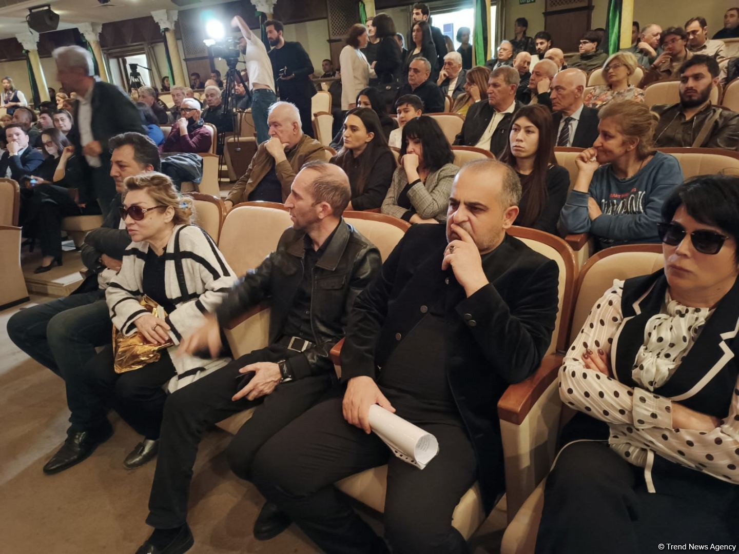 Xalq artisti Azərpaşa Nemətovla vida mərasimi keçirilir (FOTO)