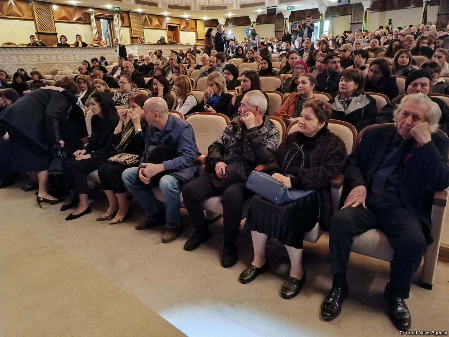 Xalq artisti Azərpaşa Nemətovla vida mərasimi keçirilir (FOTO)