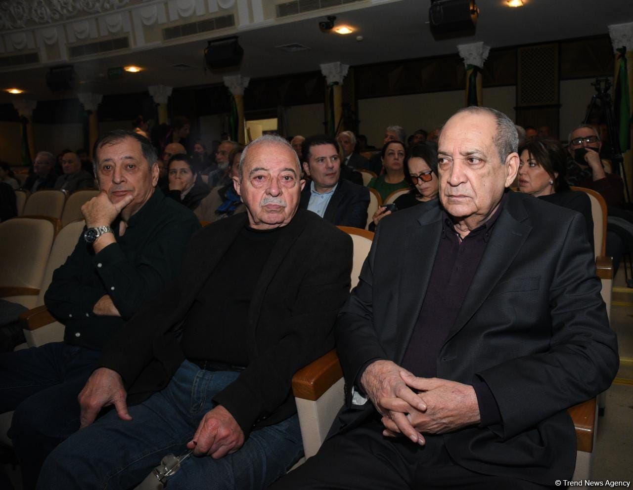 Xalq artisti Azərpaşa Nemətovla vida mərasimi keçirilir (FOTO)