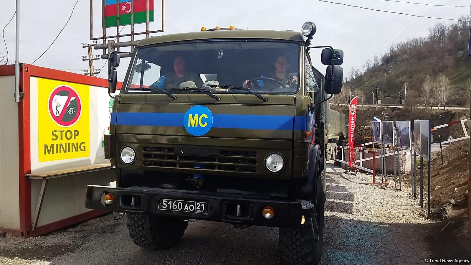 Sülhməramlılara aid 4 avtomobil Laçın yolundan maneəsiz keçib (FOTO)