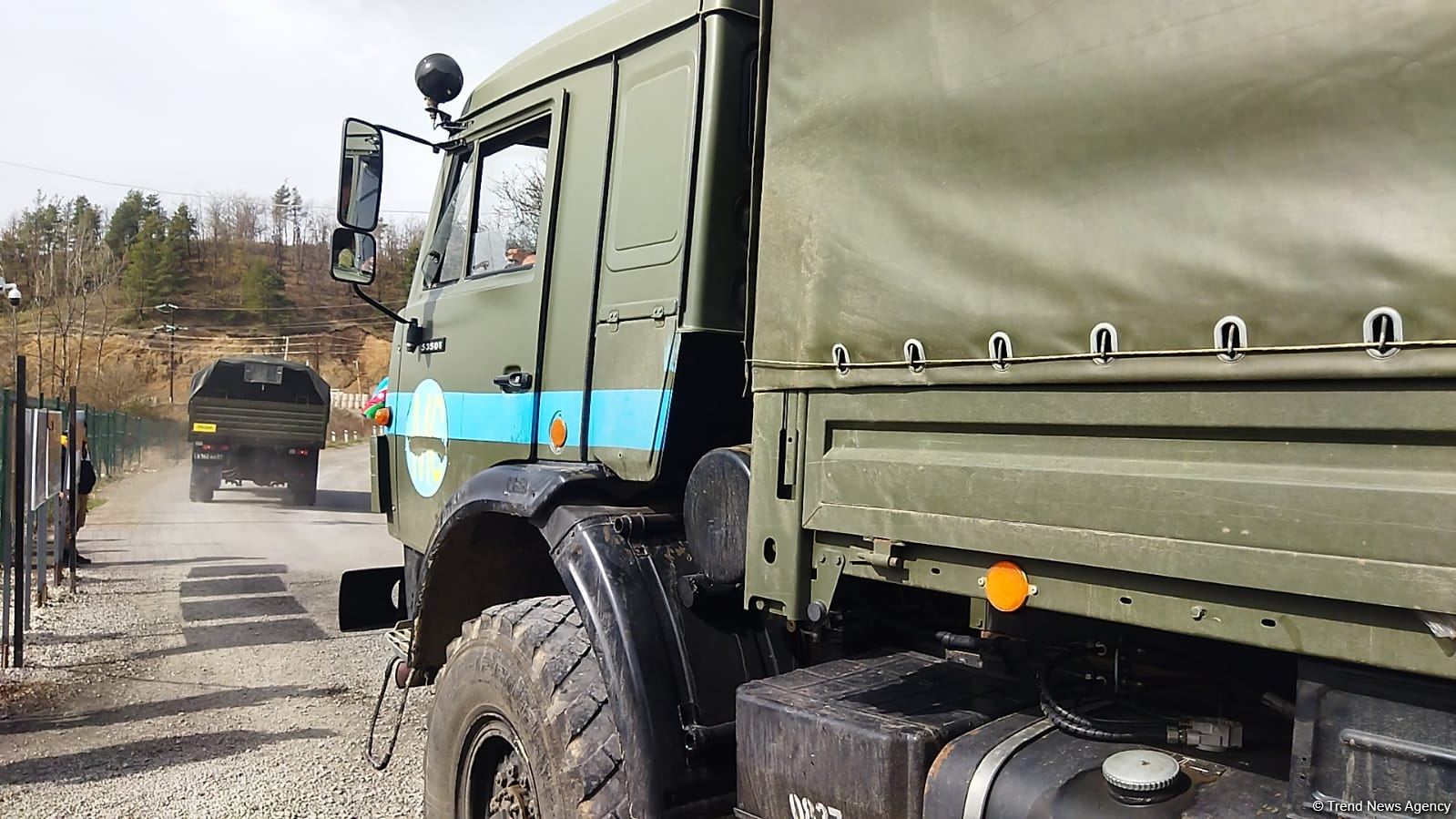 Sülhməramlılara aid 4 avtomobil Laçın yolundan maneəsiz keçib (FOTO)