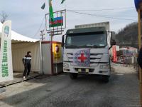 BQXK-ya məxsus avtomobillər Laçın yolundan keçib (FOTO)