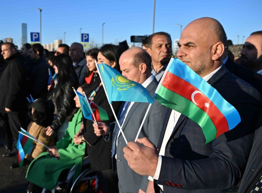 Prezidenti İlham Əliyev Astanada Heydər Əliyev küçəsinin açılışında iştirak edib (FOTO) (YENİLƏNİB)