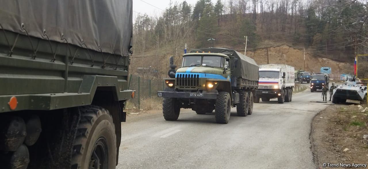 Sülhməramlılara aid 9 avtomobil Laçın yolundan maneəsiz keçib (FOTO)