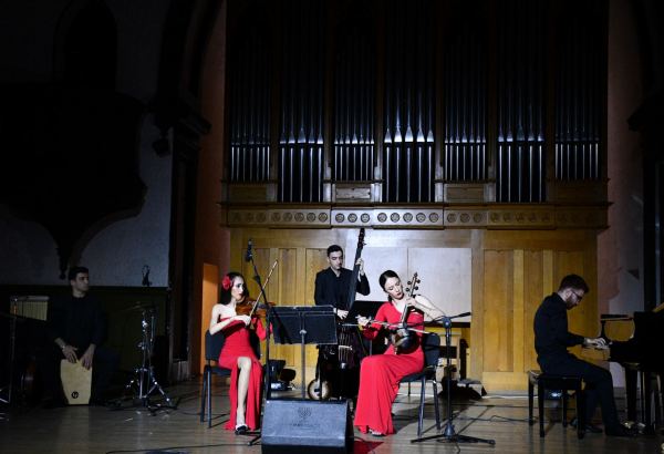 “Şərq və Qərbin astanasında” adlı konsert təşkil olunub (FOTO)