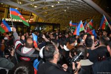 İdmançılarımız Bakıda böyük izdihamla qarşılandı (FOTO/VİDEO)