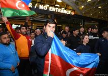 İdmançılarımız Bakıda böyük izdihamla qarşılandı (FOTO/VİDEO)