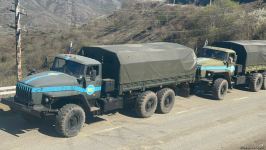 Sülhməramlılara aid 5 avtomobil Laçın yolundan maneəsiz keçib (FOTO)