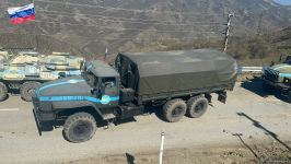 Sülhməramlılara aid 5 avtomobil Laçın yolundan maneəsiz keçib (FOTO)
