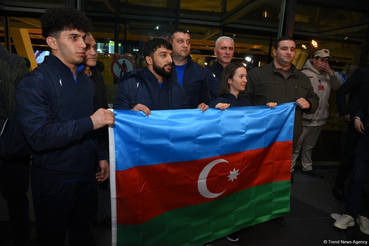 İdmançılarımız Bakıda böyük izdihamla qarşılandı (FOTO/VİDEO)
