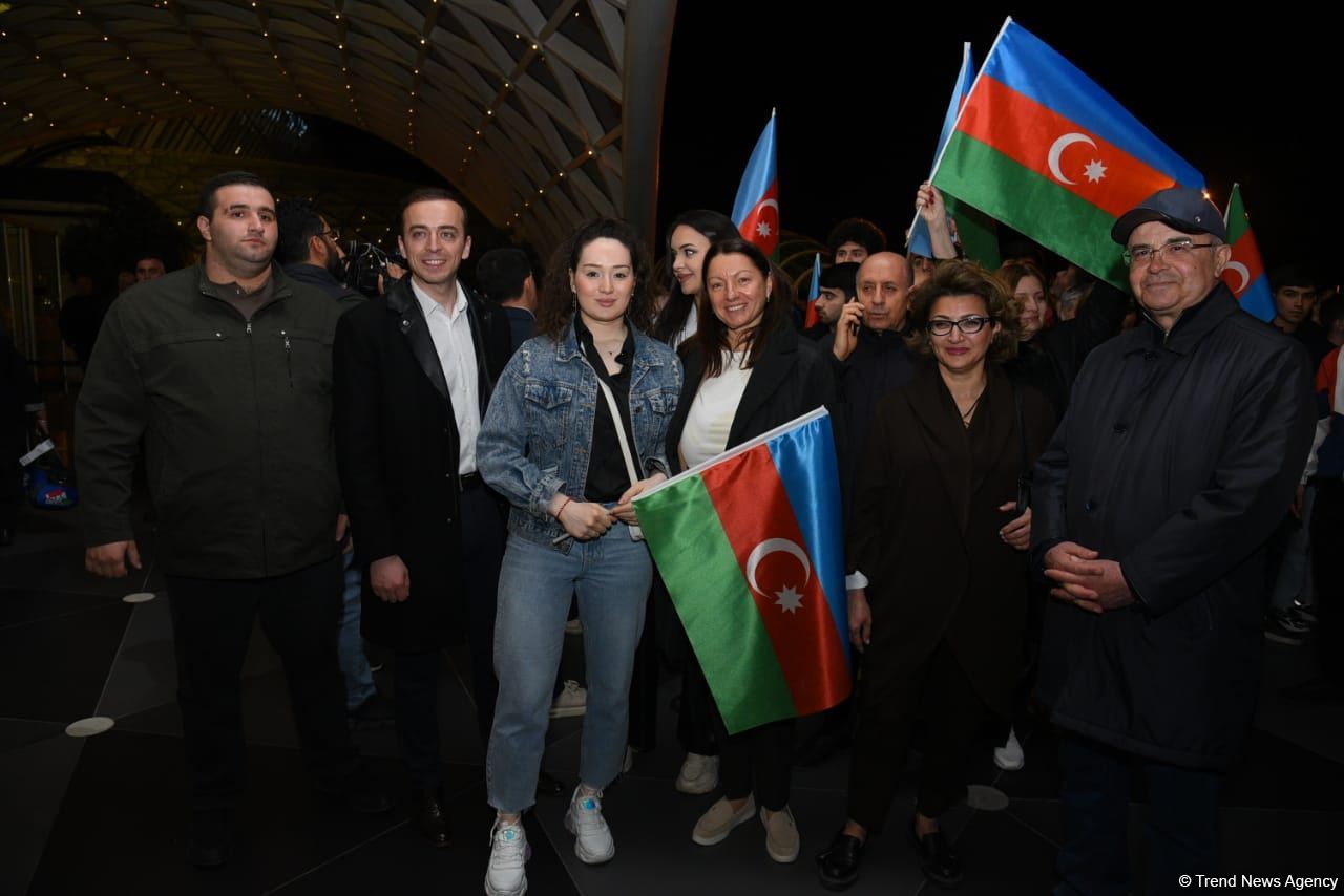 İdmançılarımız Bakıda böyük izdihamla qarşılandı (FOTO/VİDEO)