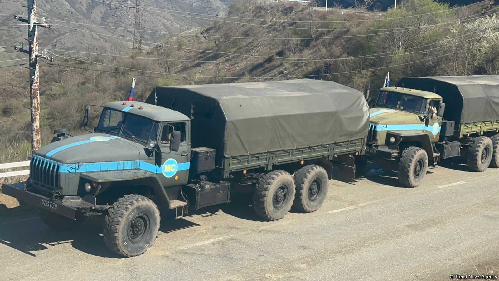 Sülhməramlılara aid 5 avtomobil Laçın yolundan maneəsiz keçib (FOTO)