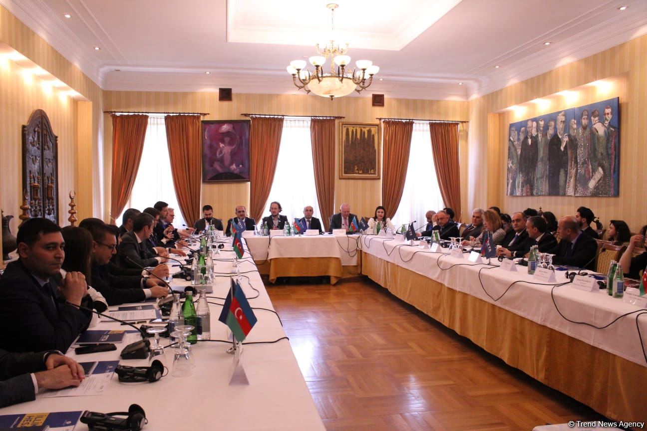 Ali təhsil müəssisələrinin çox dar profili var - Nazir (FOTO)