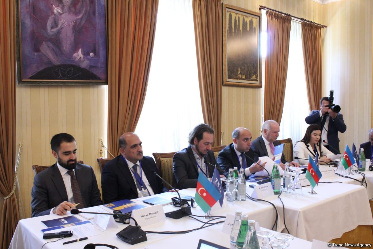 Ali təhsil müəssisələrinin çox dar profili var - Nazir (FOTO)
