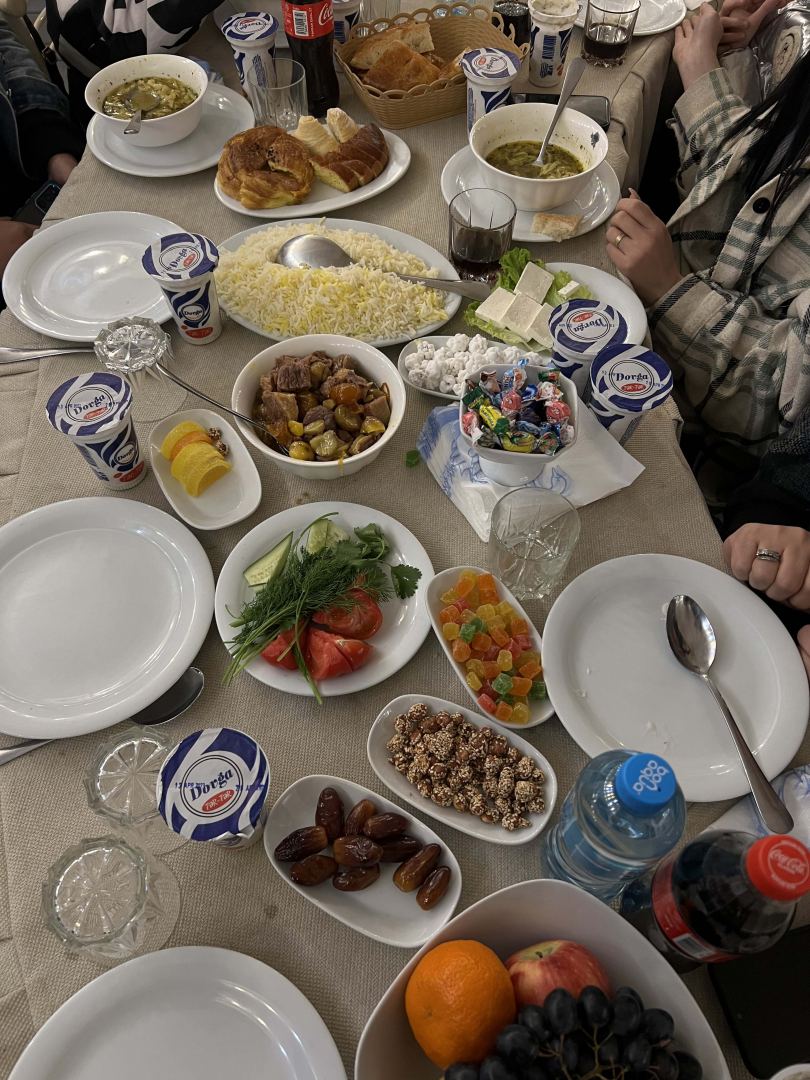 “Nargis” Fondunun təşkilatçılığı ilə Balaxanı qəsəbəsində iftar çadırları qurulub (FOTO)