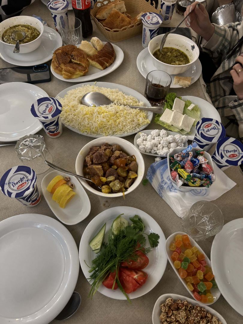“Nargis” Fondunun təşkilatçılığı ilə Balaxanı qəsəbəsində iftar çadırları qurulub (FOTO)