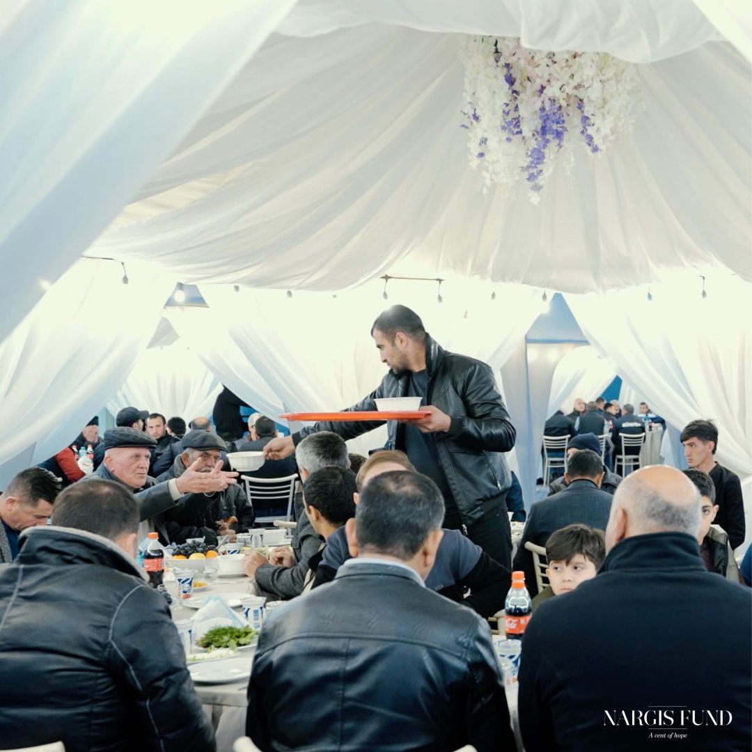 “Nargis” Fondunun təşkilatçılığı ilə Balaxanı qəsəbəsində iftar çadırları qurulub (FOTO)