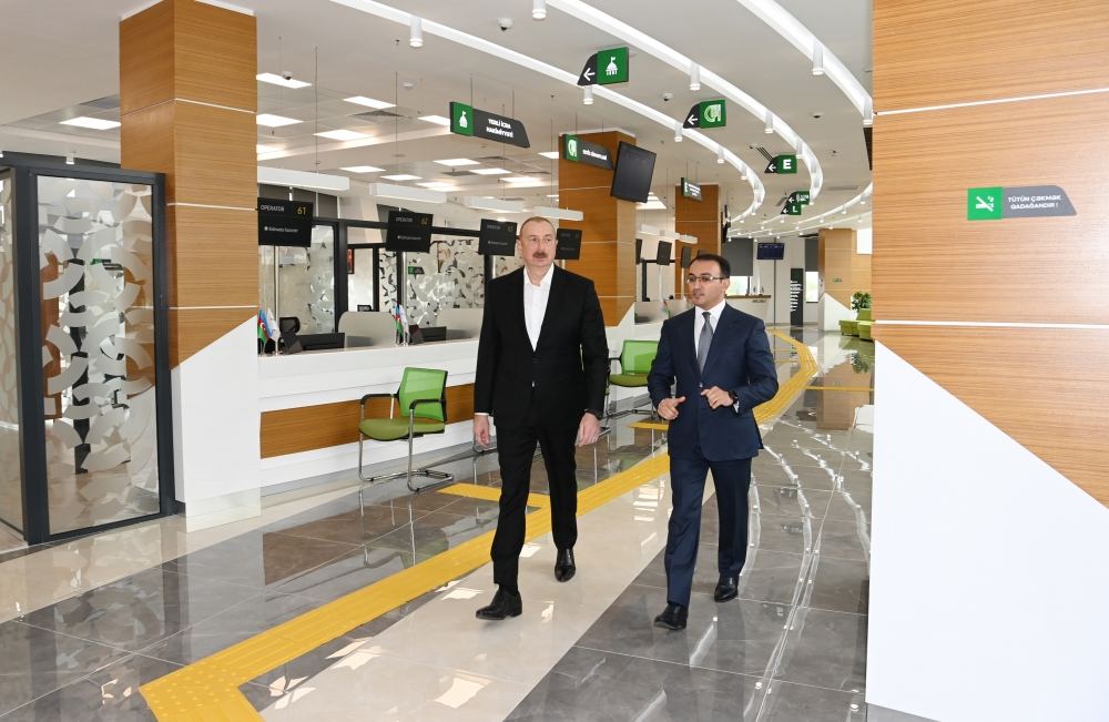 Prezident İlham Əliyev Salyanda “ASAN xidmət” Mərkəzinin açılışını edib (FOTO/VİDEO) (YENİLƏNİB)