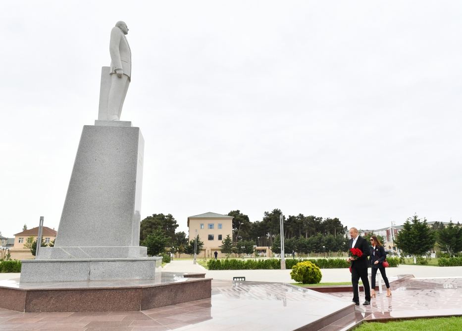 Prezident İlham Əliyev və Birinci xanım Mehriban Əliyeva Neftçala rayonuna səfər ediblər (FOTO/VİDEO)