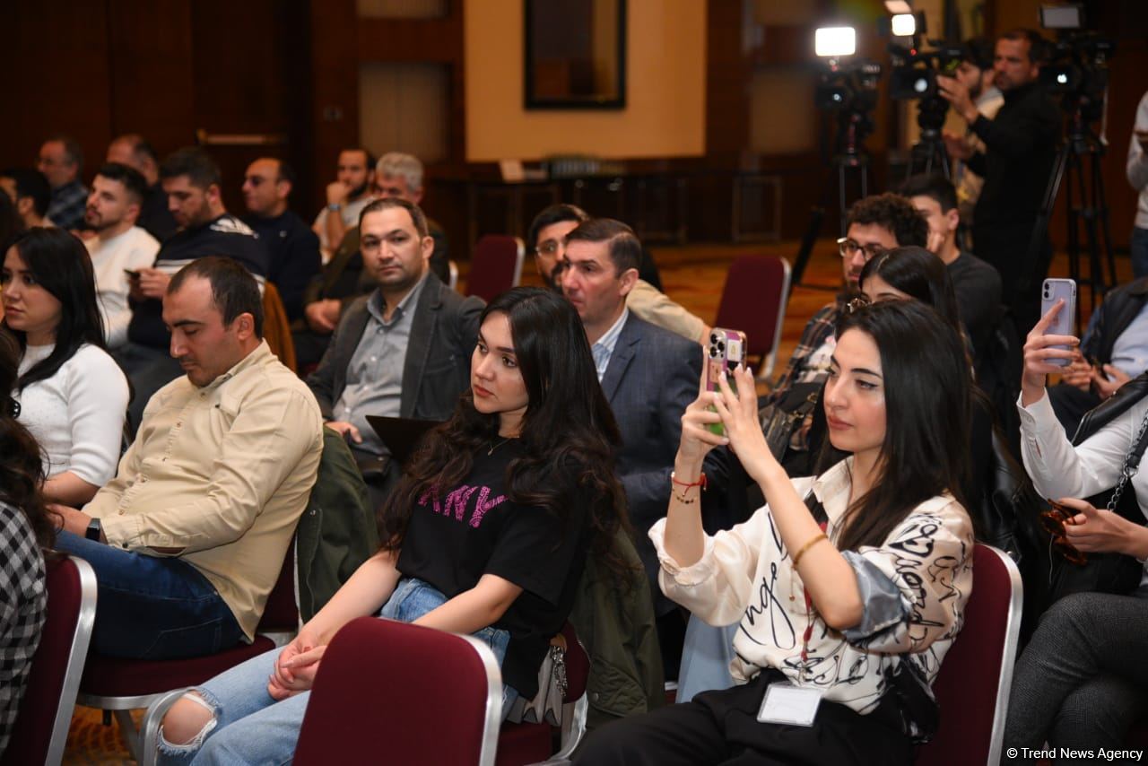 F1 komandalarının Bakıya gəliş vaxtı açıqlanıb (FOTO)
